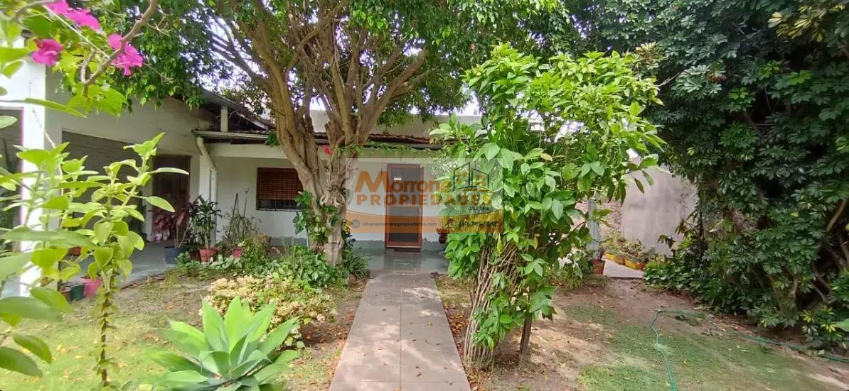 Foto de Casa En Venta En Los Troncos Con Amplio Jardín Al Frente., imagen 1