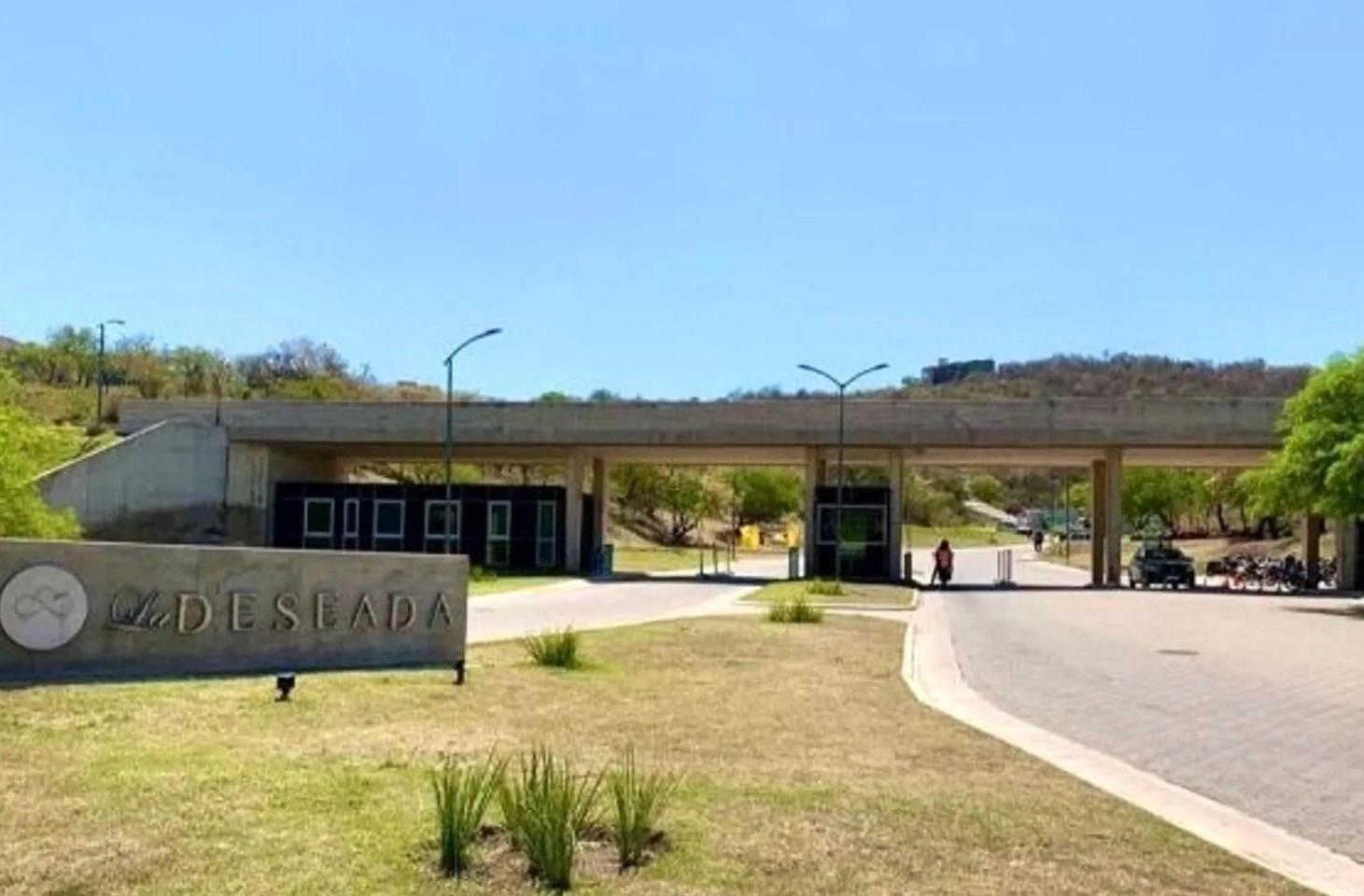 Foto de Terreno de 1663m² en La Deseada Country, imagen 2