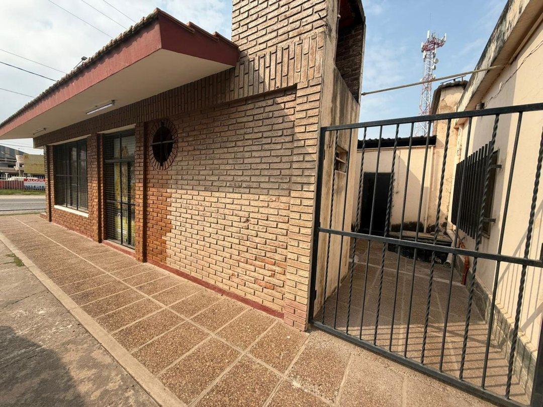 Foto de DOS CASAS + LOCAL EN JUAN B JUSTO 10500 GUIÑAZU, imagen 4