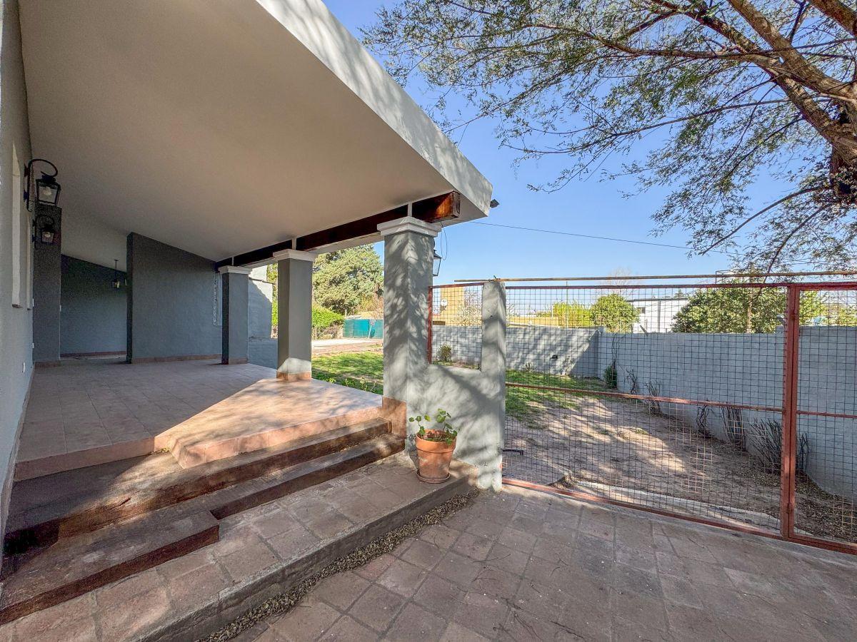 Foto de Casa de 3 dormitorios con piscina! Villa Allende - Lomas Oeste, imagen 3
