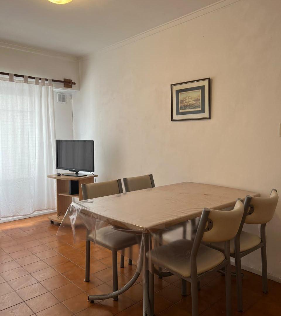 Foto de ALQUILER | Departamento 2 amb | Plaza Mitre, imagen 2