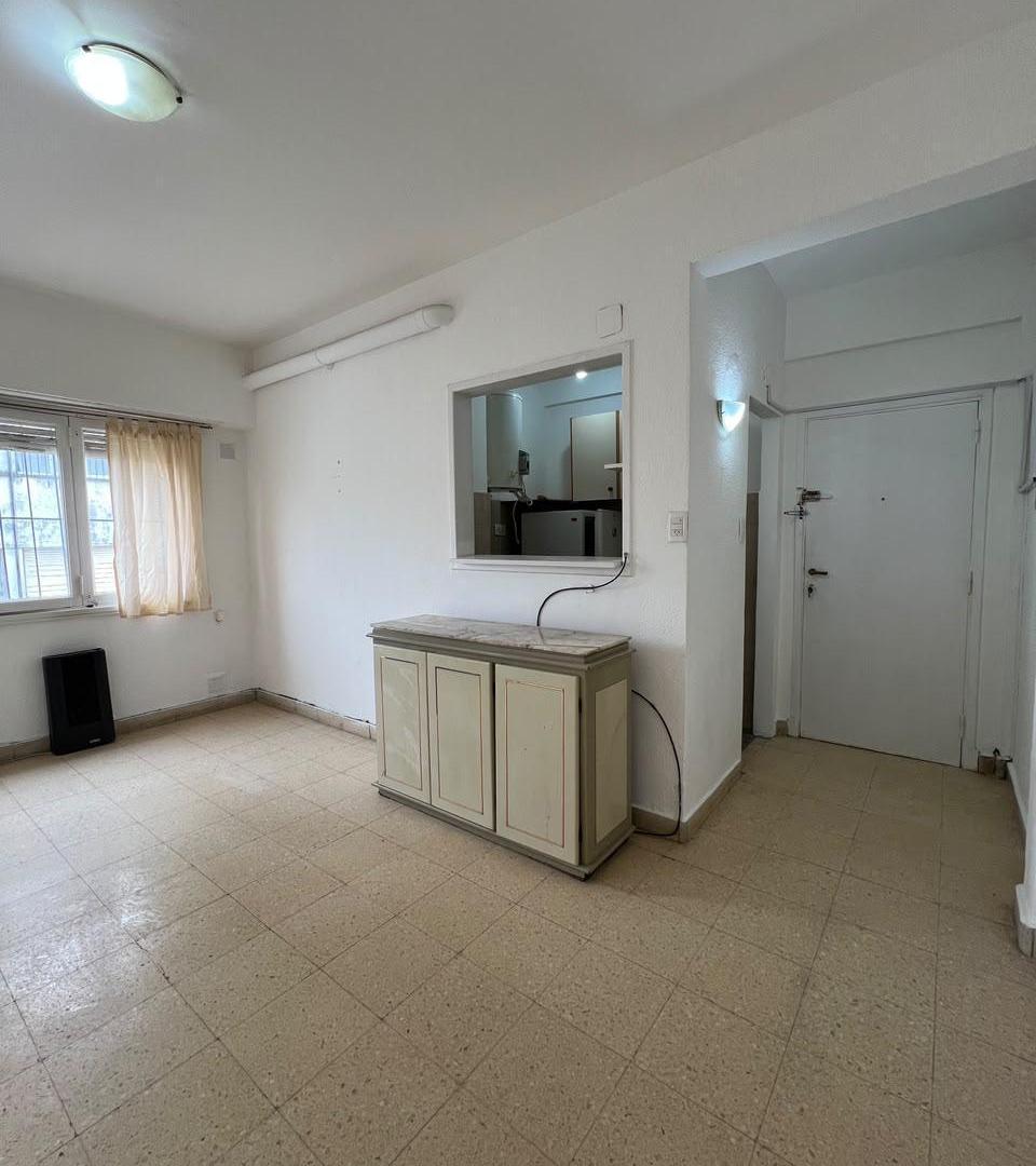 Foto de ALQUILER | AMBIENTE DESPLAZADO | GUEMES, imagen 5