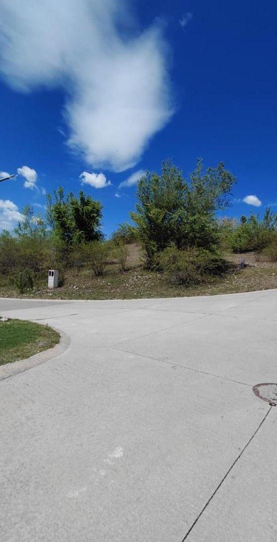 Foto de LOTE EN VENTA - COLINAS DE LA DESEADA | OPORTUNIDAD, imagen 2