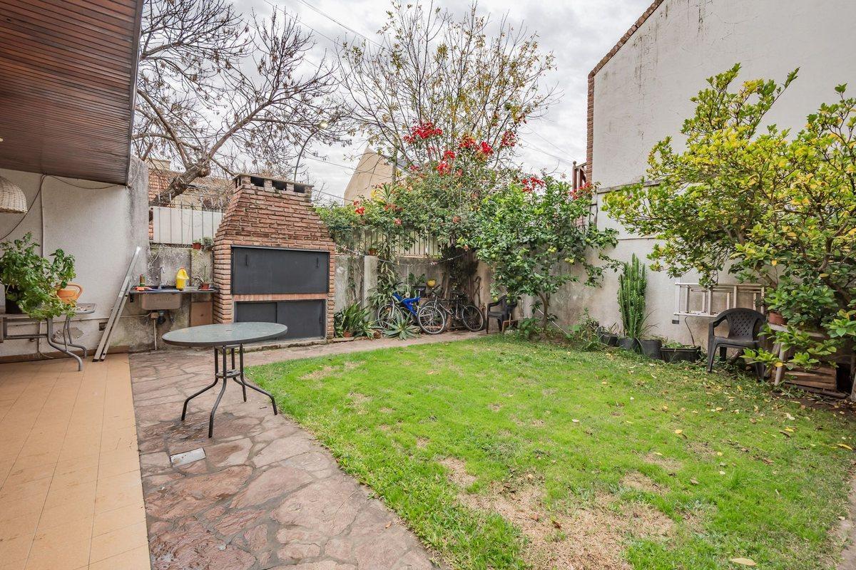 Foto de VENTA CASA 5 AMBIENTES OLIVOS PERMUTA, imagen 2
