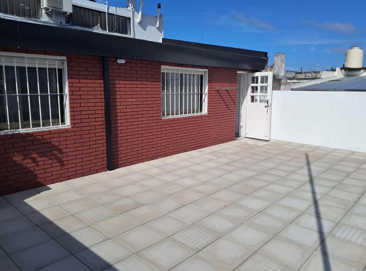 Foto de Ph Alquiler 4 Ambientes Munro terraza y balcón, imagen 2