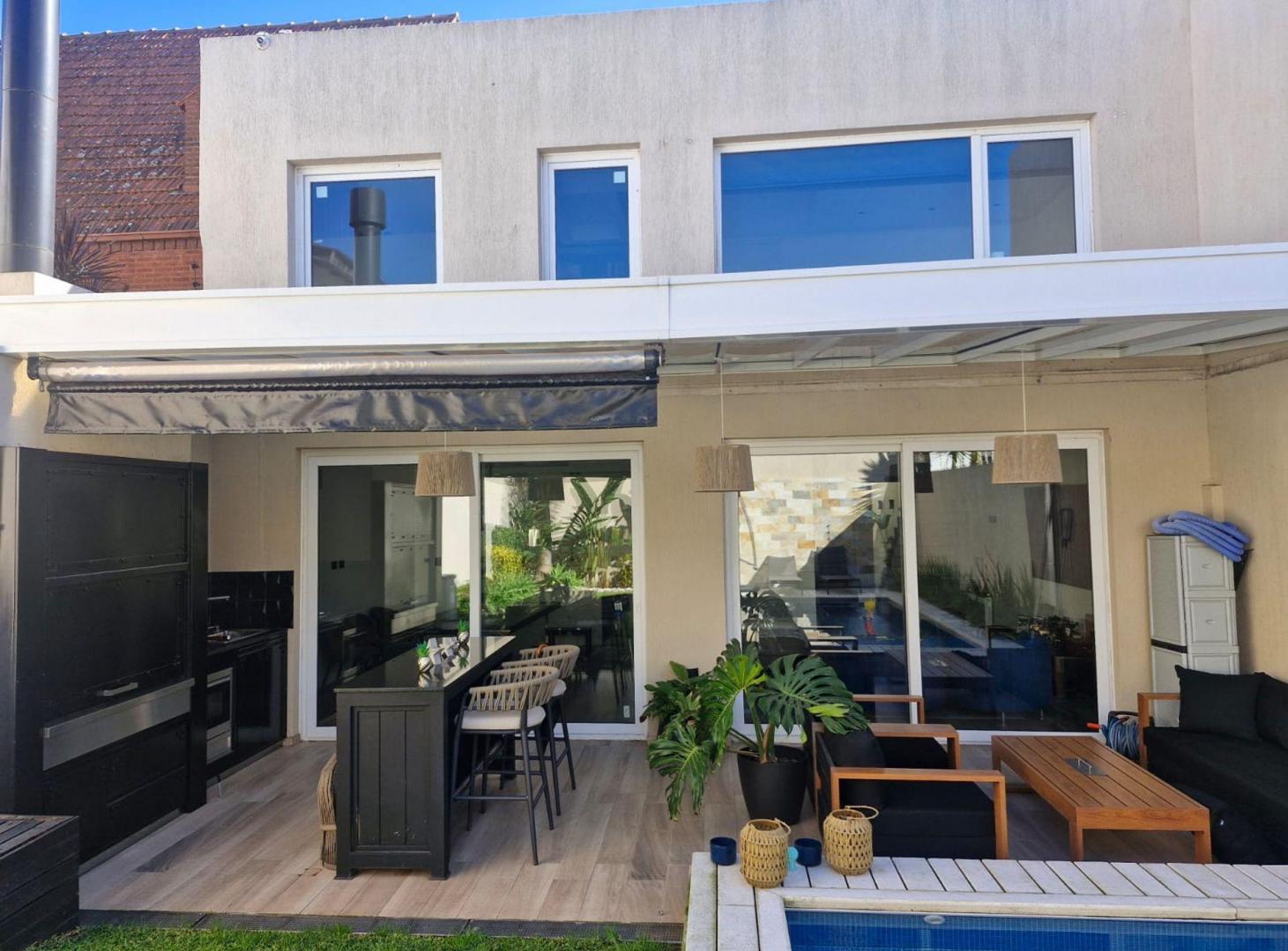 Foto de CASA VENTA 4 AMBIENTES MARTINEZ, imagen 2