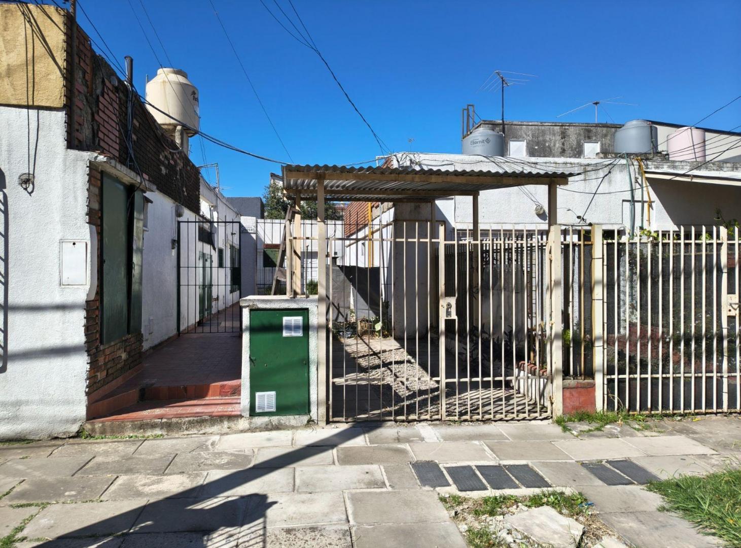 Foto de PH 2amb cochera independiente y patio – Vte. López, imagen 5