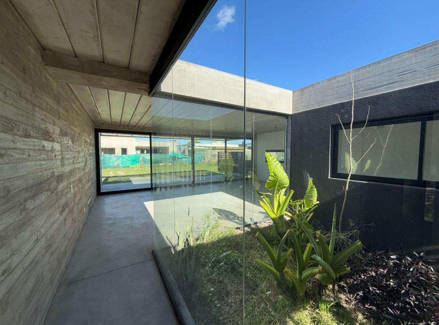 Foto de VENTA CASA 4 AMBIENTES A ESTRENAR PILAR DEL ESTE, imagen 2