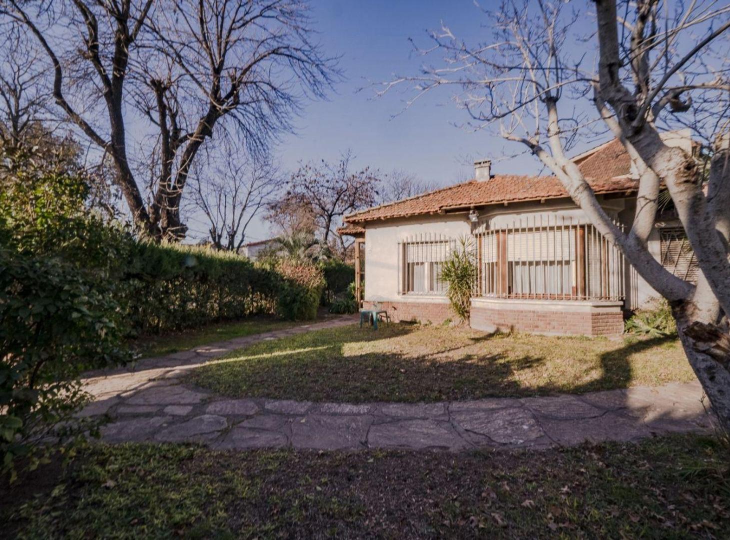 Foto de VENTA CASA VILLA ADELINA 8 AMBIENTES PERMUTA, imagen 5