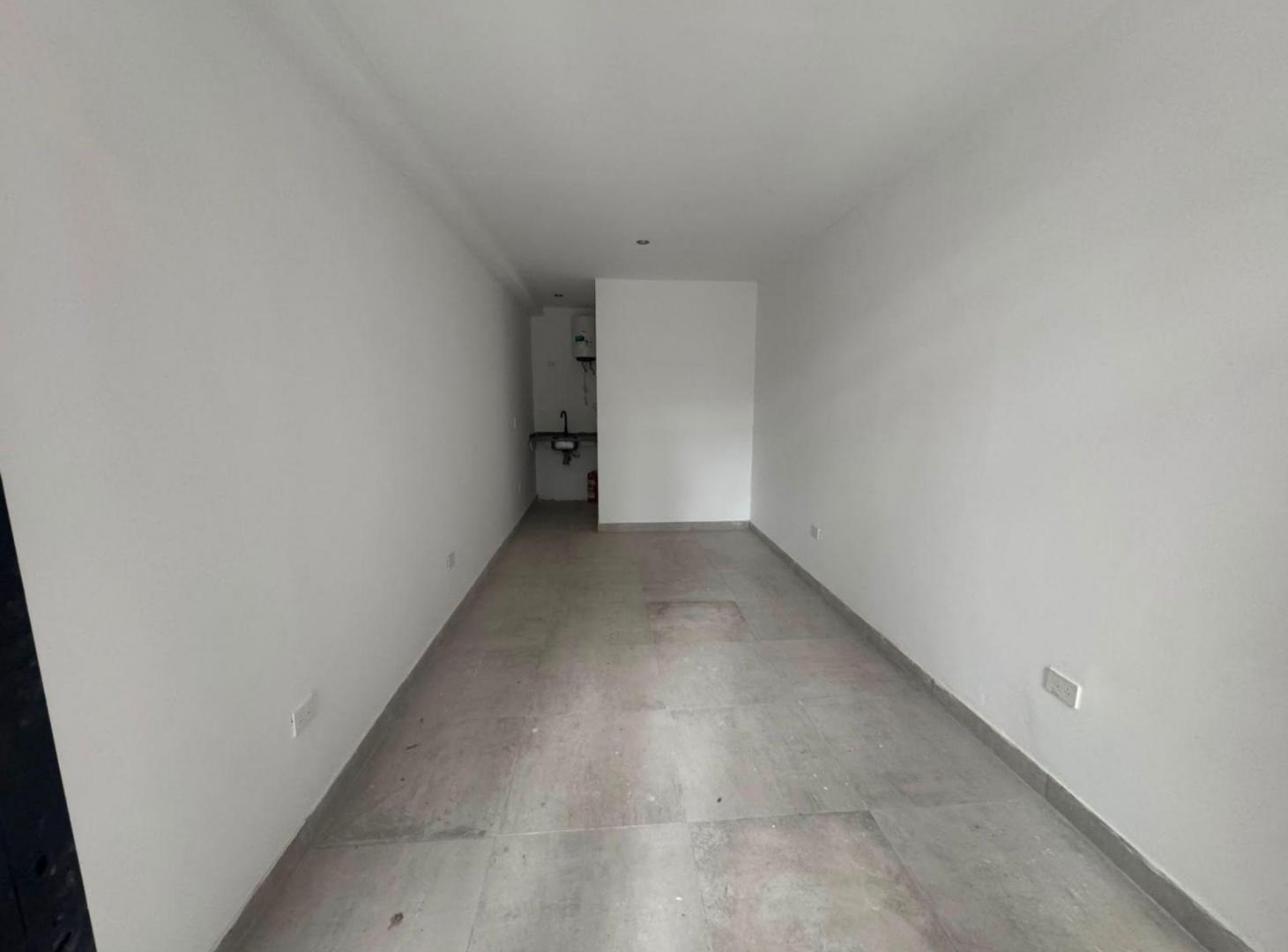 Foto de VENTA LOCAL VILLA URQUIZA-PERMUTA, imagen 4