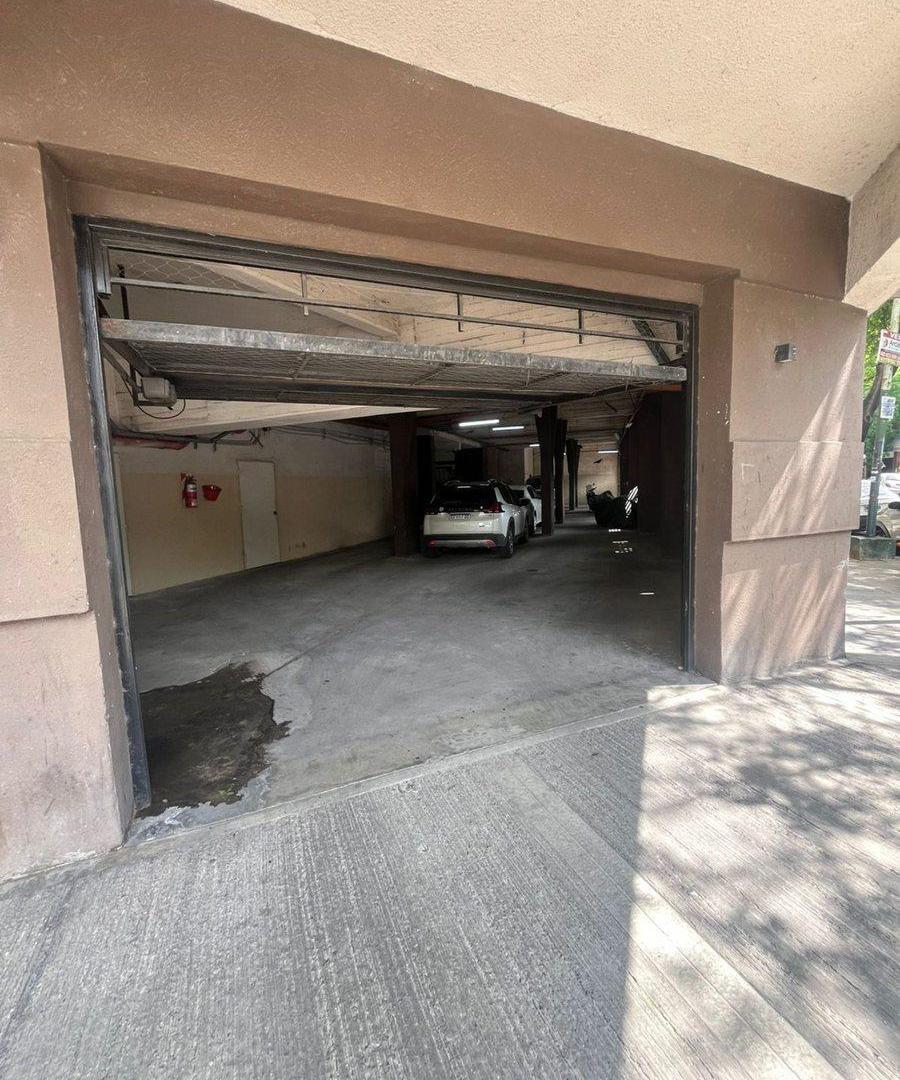 Foto de VENTA COCHERA CUBIERTA CABALLITO, imagen 2