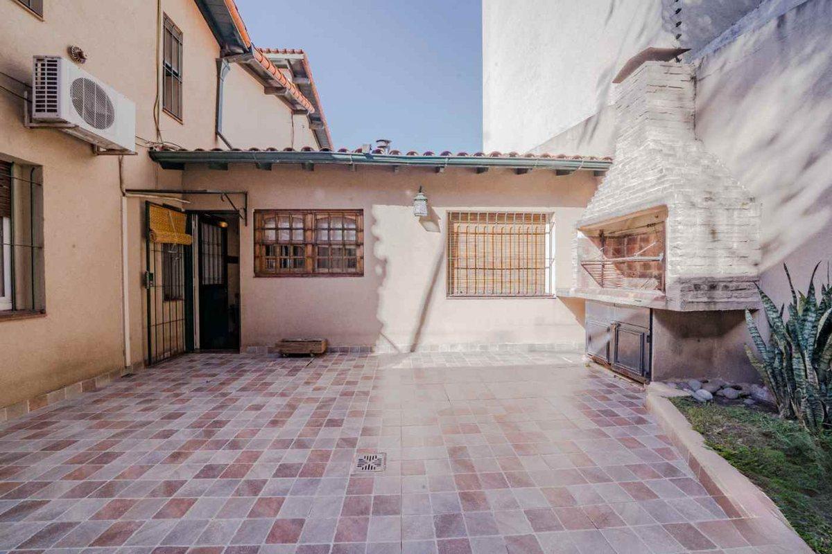 Foto de VENTA CASA 6 AMBIENTES HAEDO, imagen 4