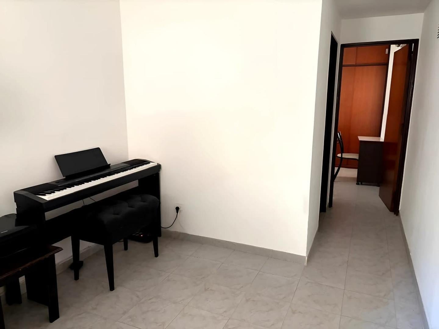 Foto de ALQUILO UN DORMITORIO CORRIENTES 900, imagen 1