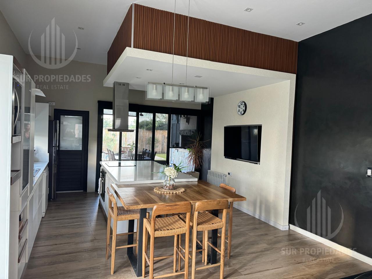 Foto de Casa en una planta en Lagos de Canning, imagen 1