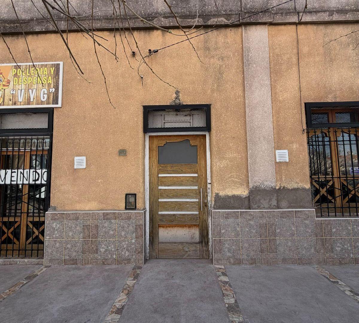 Foto de Venta Casa con Departamento, salón comercial y galpón – San Rafael, imagen 2