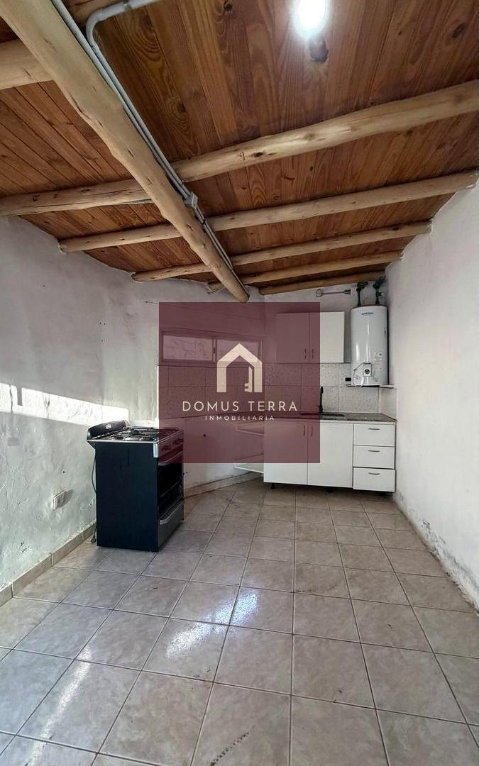 Foto de Venta 2 viviendas en un lote, vivir y rentar – Zona oeste, San Rafael, imagen 5