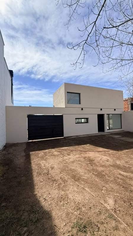 Foto de Casa a estrenar Moderna, luminosa y lista para mudarte. Ideal para, imagen 1