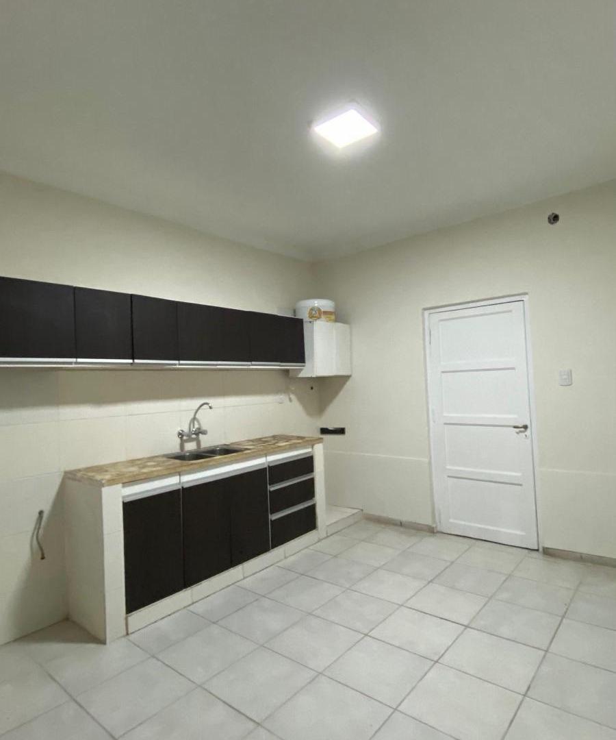 Foto de Local comercial con 3 Departamentos, imagen 4