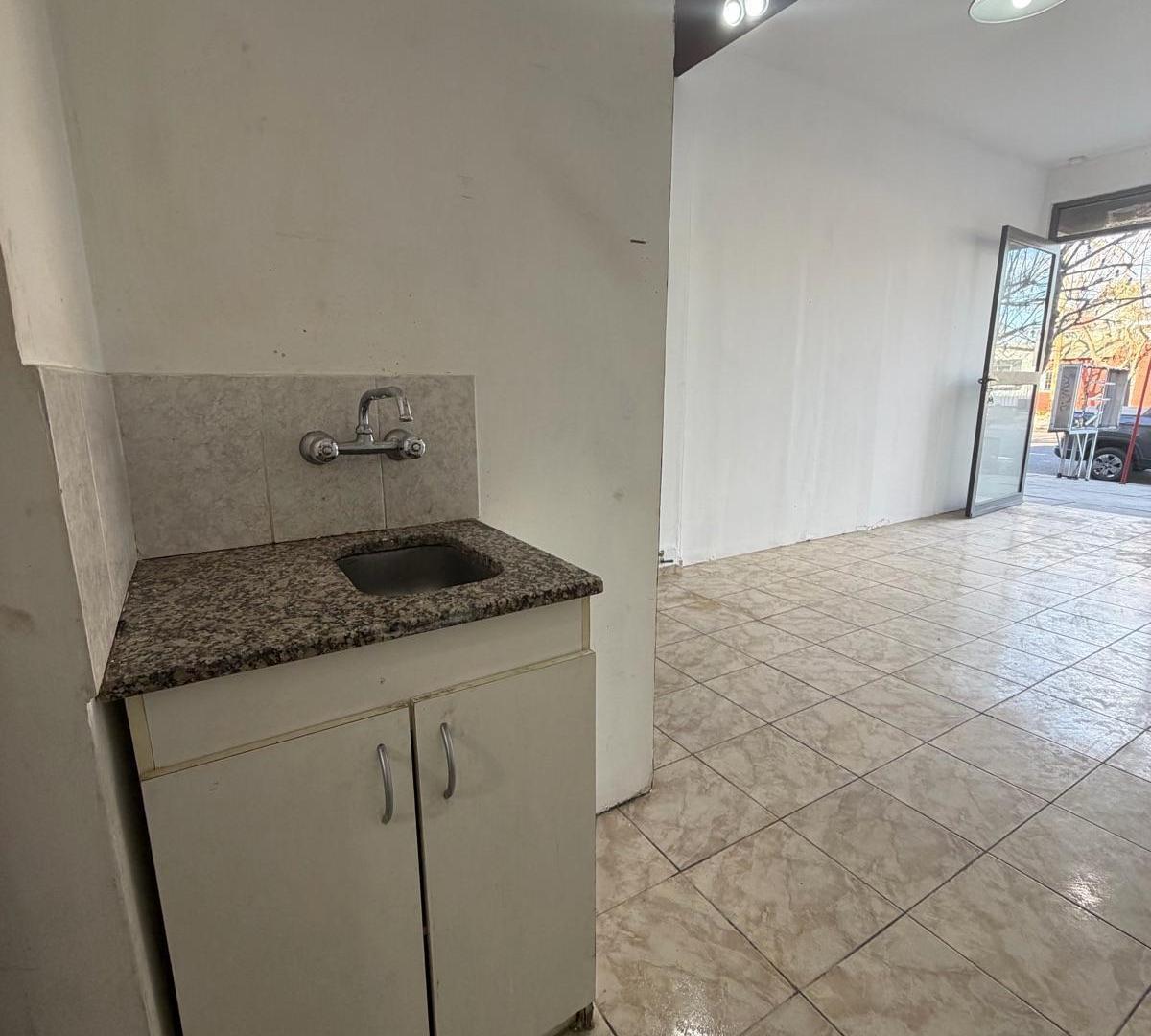 Foto de En alquiler · Local comercial · 25 m² Tu local a la calle, listo para, imagen 3