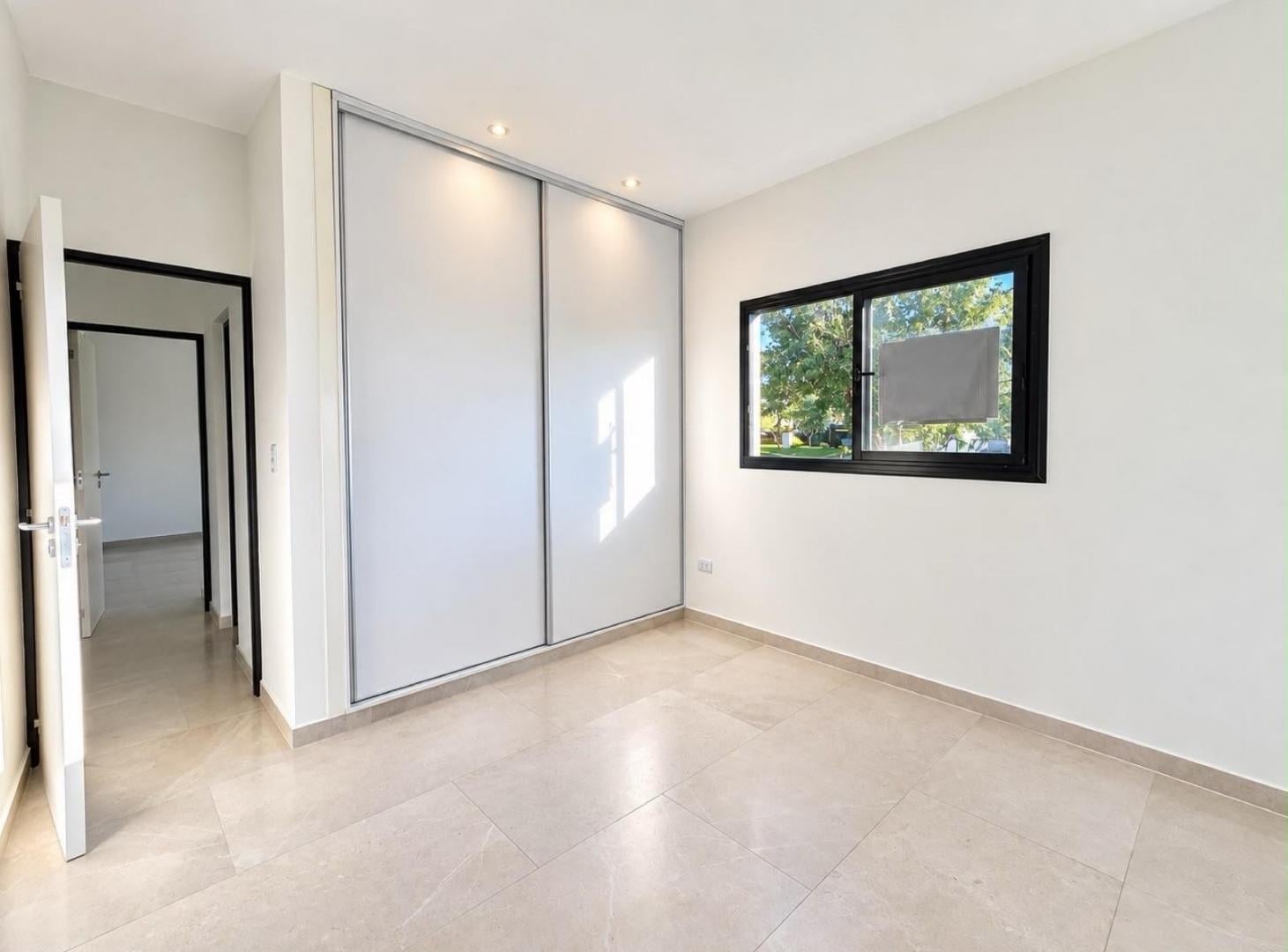 Foto de Casa a estrenar - Barrio Privado Alto de Manantiales, imagen 2