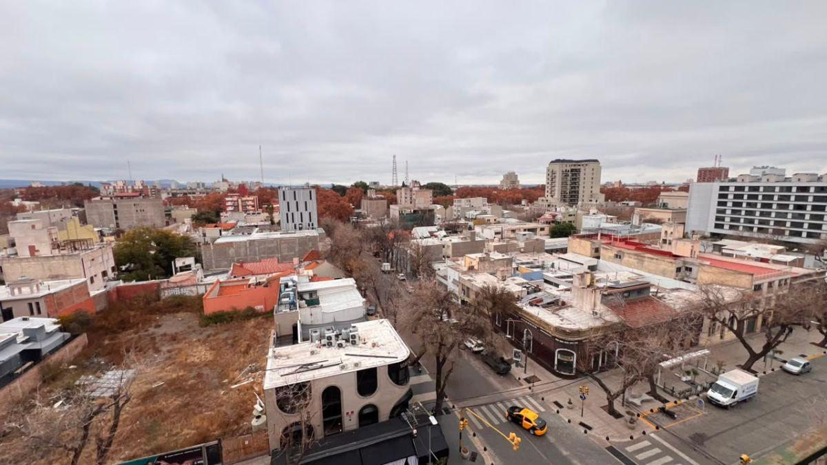 Foto de Departamento en Alquiler de 2 habitaciones en pleno centro de Mendoza, imagen 1