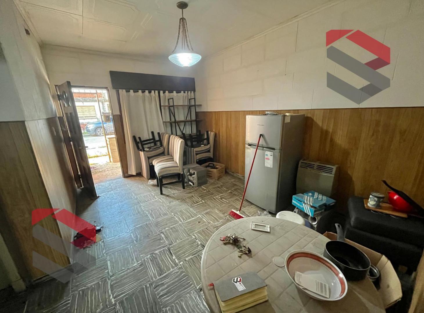 Foto de Oportunidad En Venta Casa en Zarate a Reciclar, imagen 4