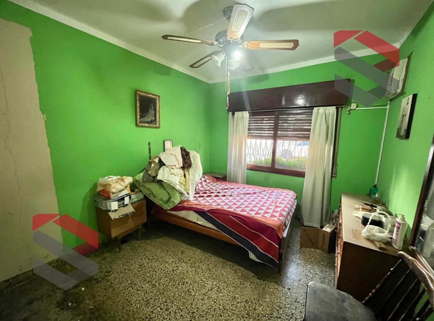 Foto de Oportunidad En Venta Casa en Zarate a Reciclar, imagen 2