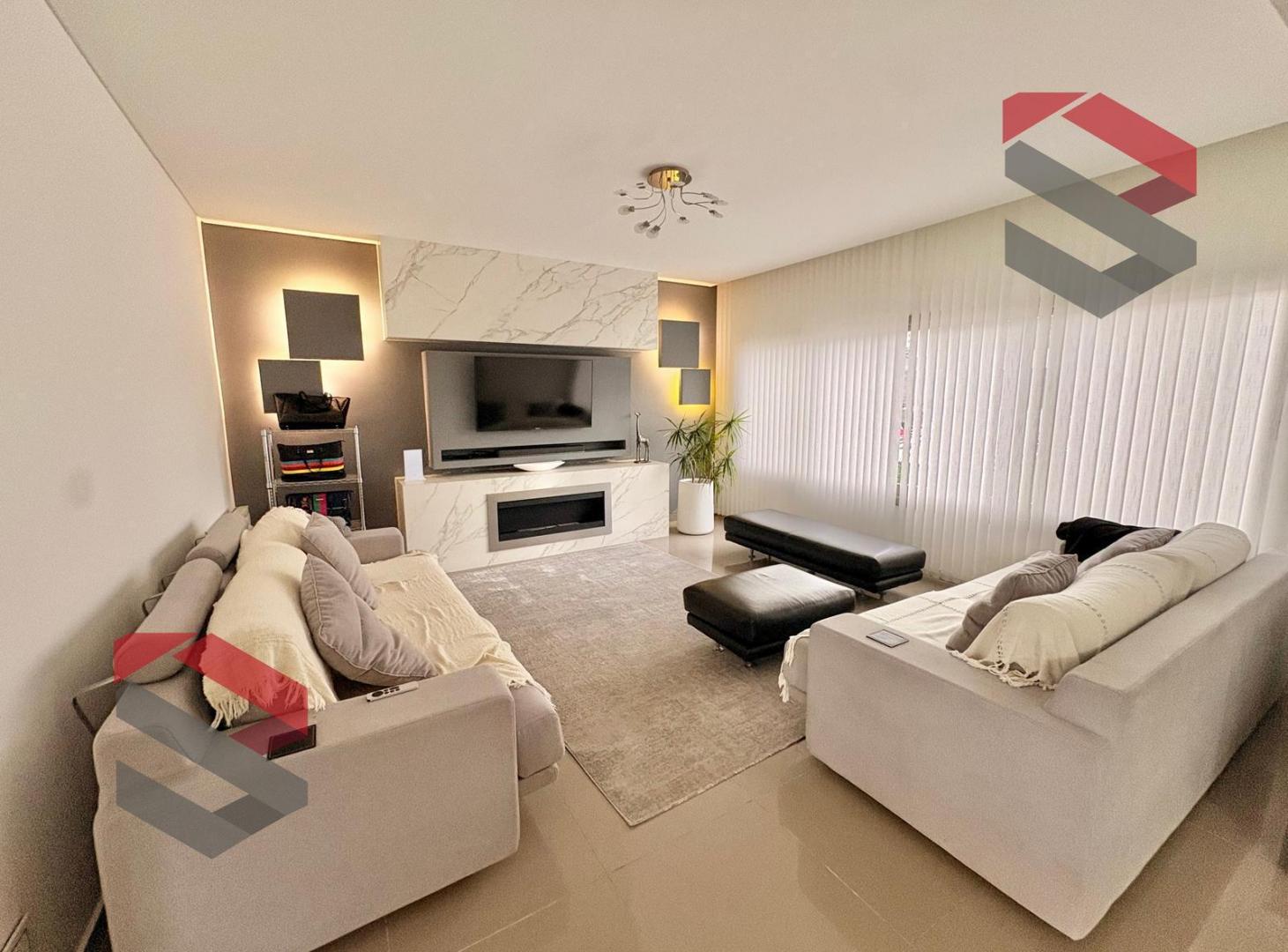 Foto de Venta Casa con Piscina en El Bosque Country Club, imagen 3