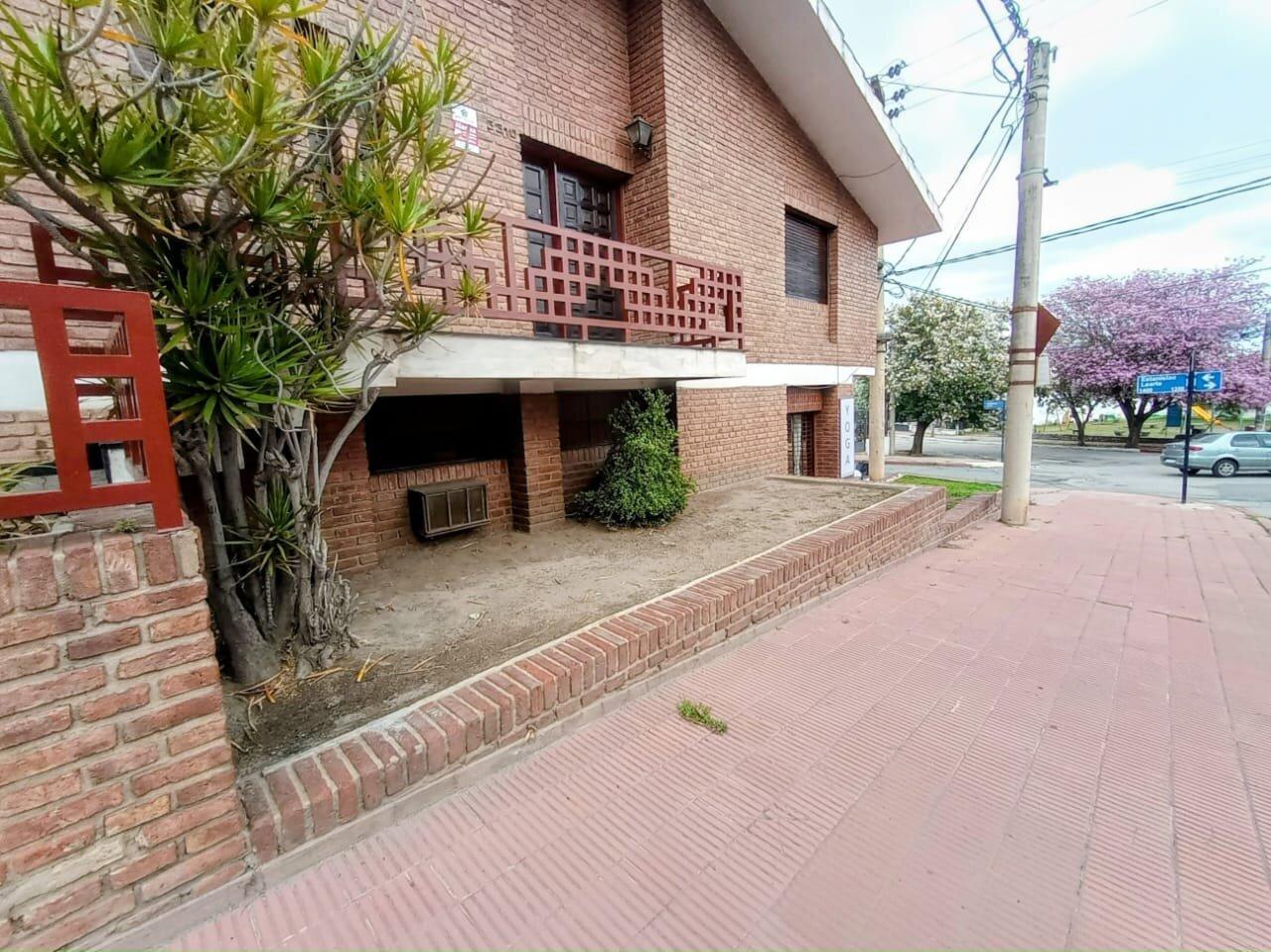 Foto de ALQUILER CASA Bº PARQUE SAN VICENTE, imagen 1
