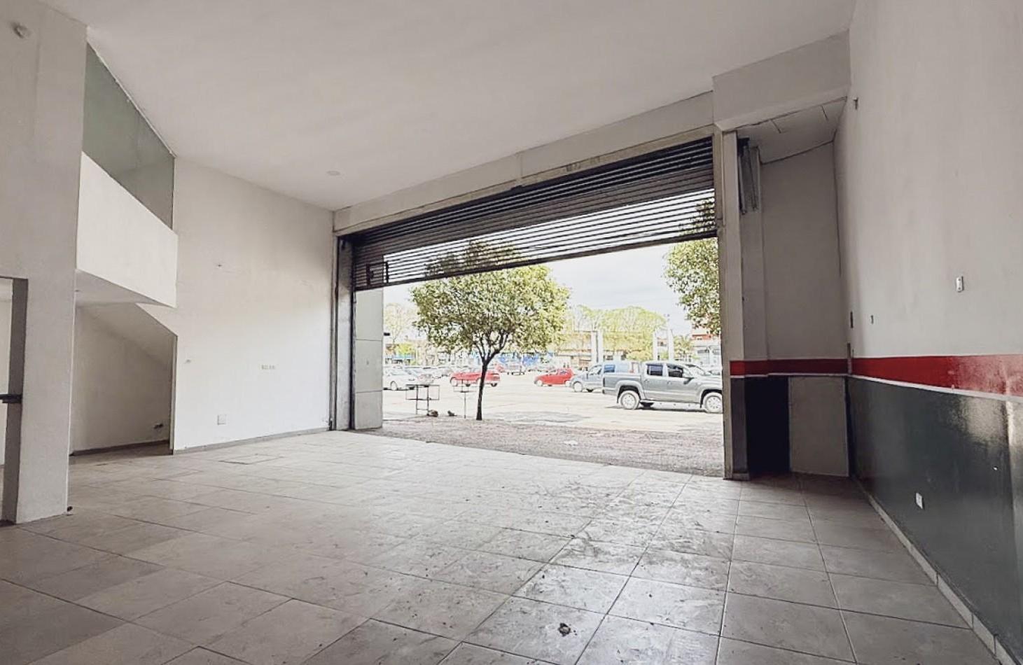 Foto de ALQUILER LOCAL - GALPON COMERCIAL 400 MT2, imagen 3