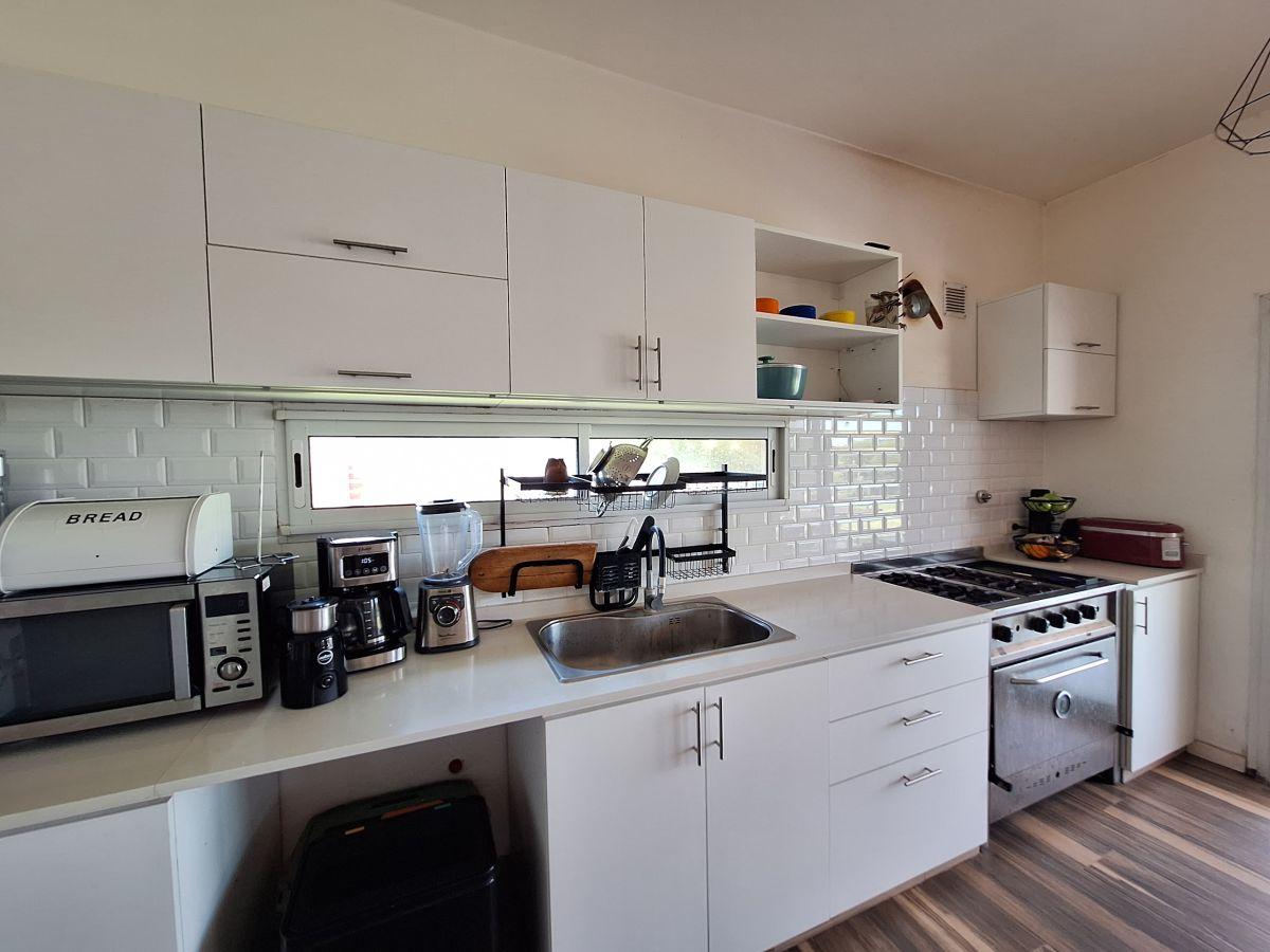 Foto de Casa en Venta de 5 ambientes en el Cantón!, imagen 5