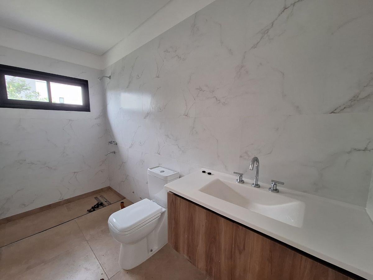 Foto de Casa 5 amb. en venta en El Cantón Islas, Escobar, imagen 4