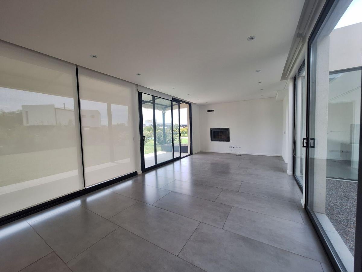 Foto de Casa 4 amb en venta en El Cantón Puerto, Escobar., imagen 4