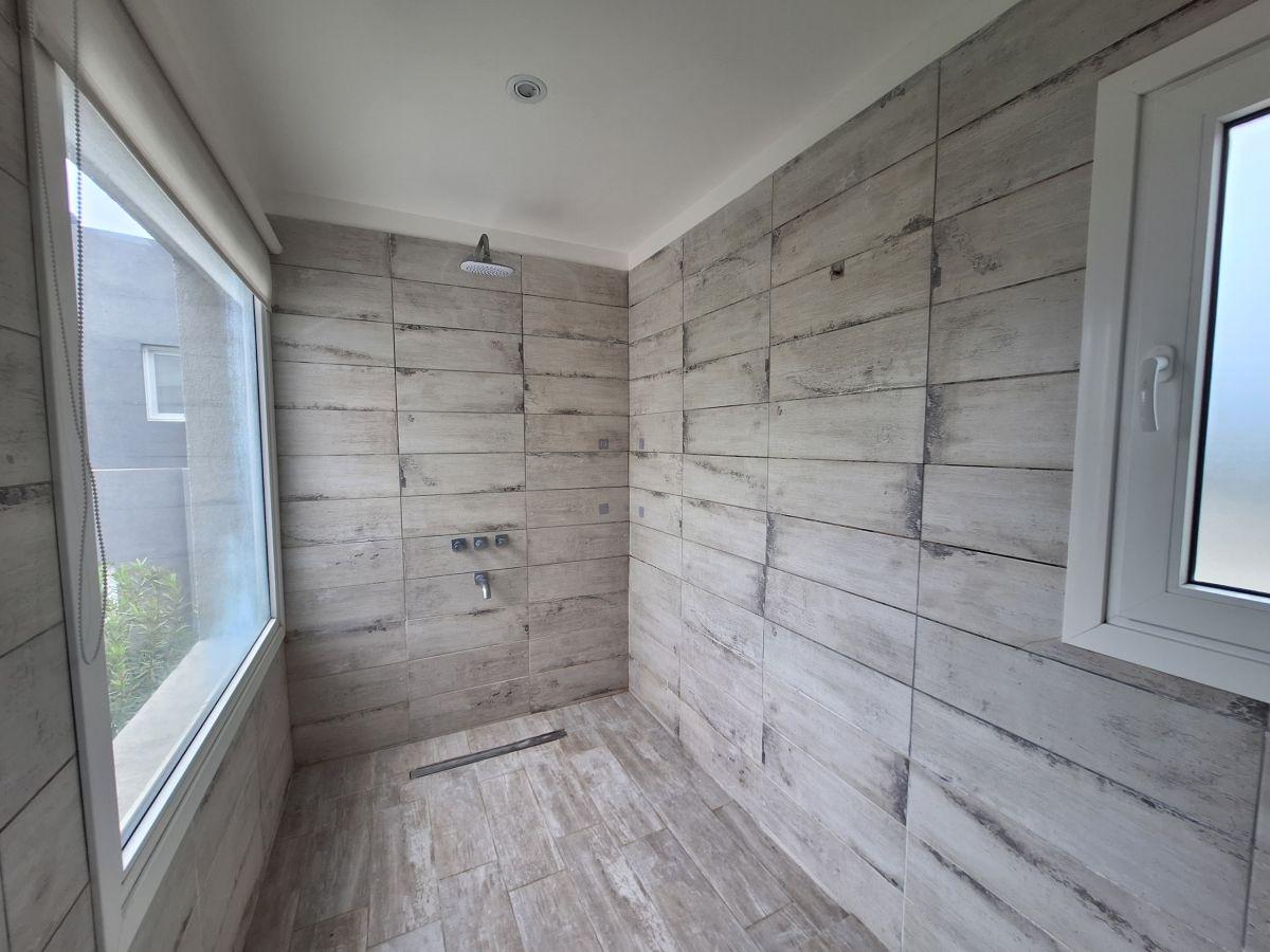 Foto de Casa de 260 m² con 4 dormitorios en alquiler en El Cantón., imagen 3