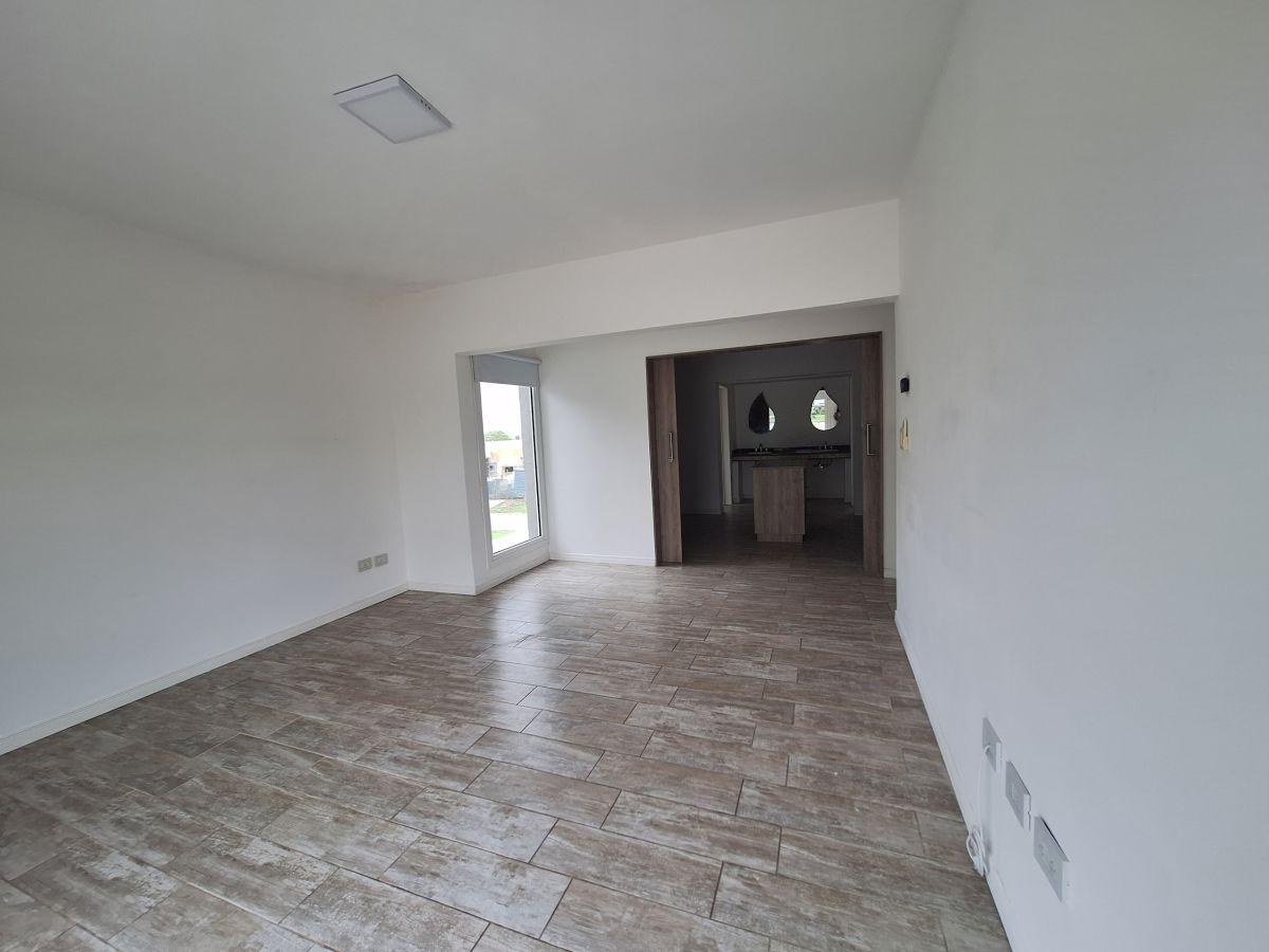 Foto de Casa de 260 m² con 4 dormitorios en alquiler en El Cantón., imagen 2