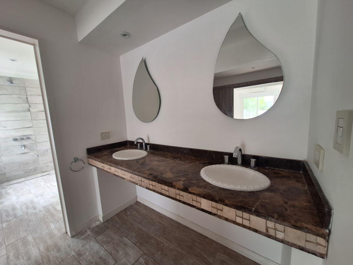 Foto de Casa de 260 m² con 4 dormitorios en alquiler en El Cantón., imagen 4