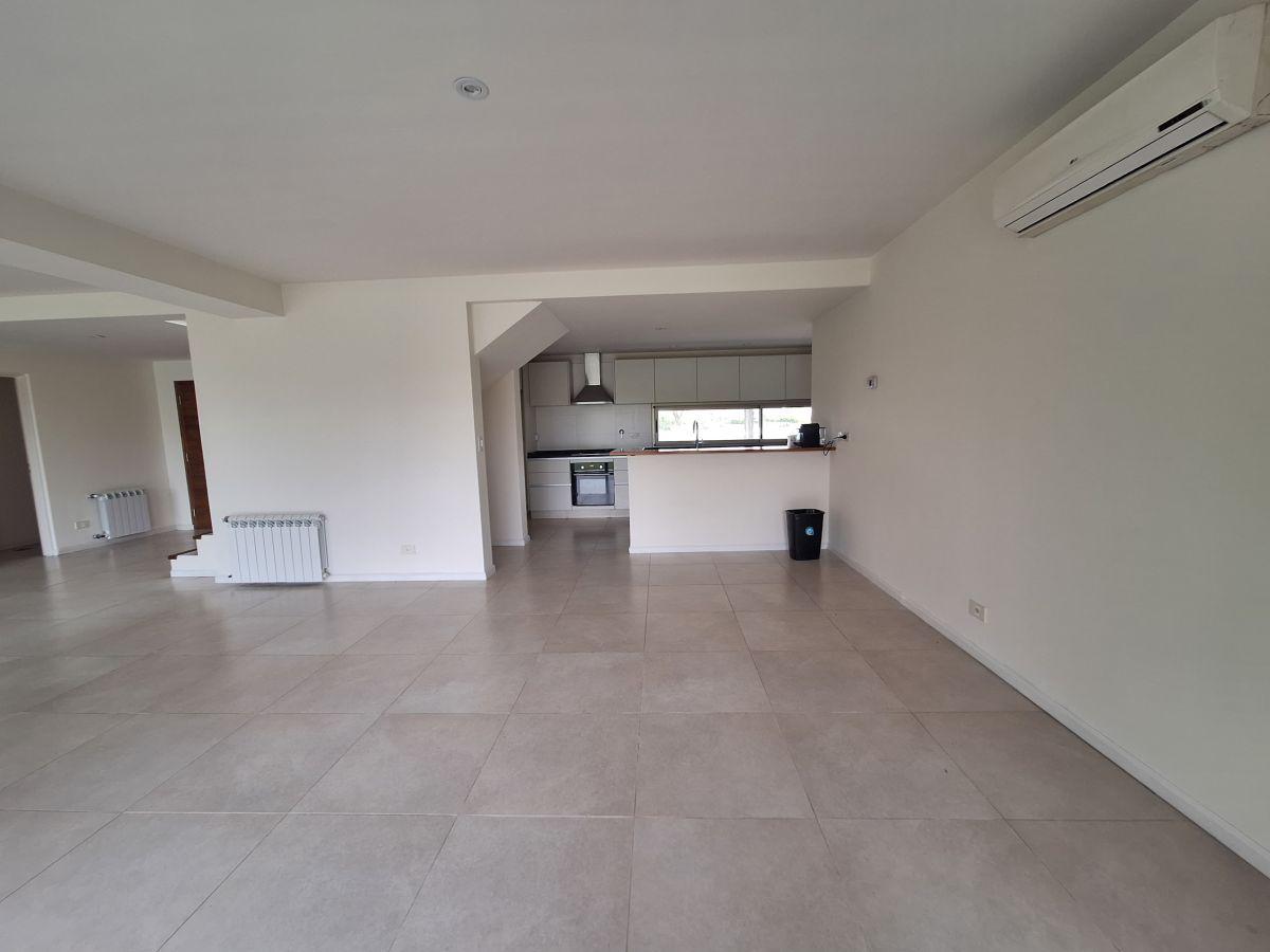 Foto de Casa de 260 m² con 3 dormitorios en alquiler en El Cantón., imagen 4