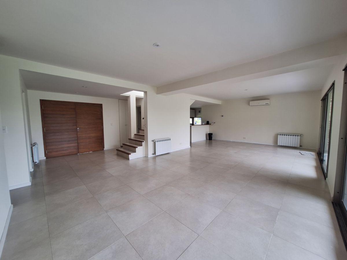 Foto de Casa de 260 m² con 3 dormitorios en alquiler en El Cantón., imagen 5