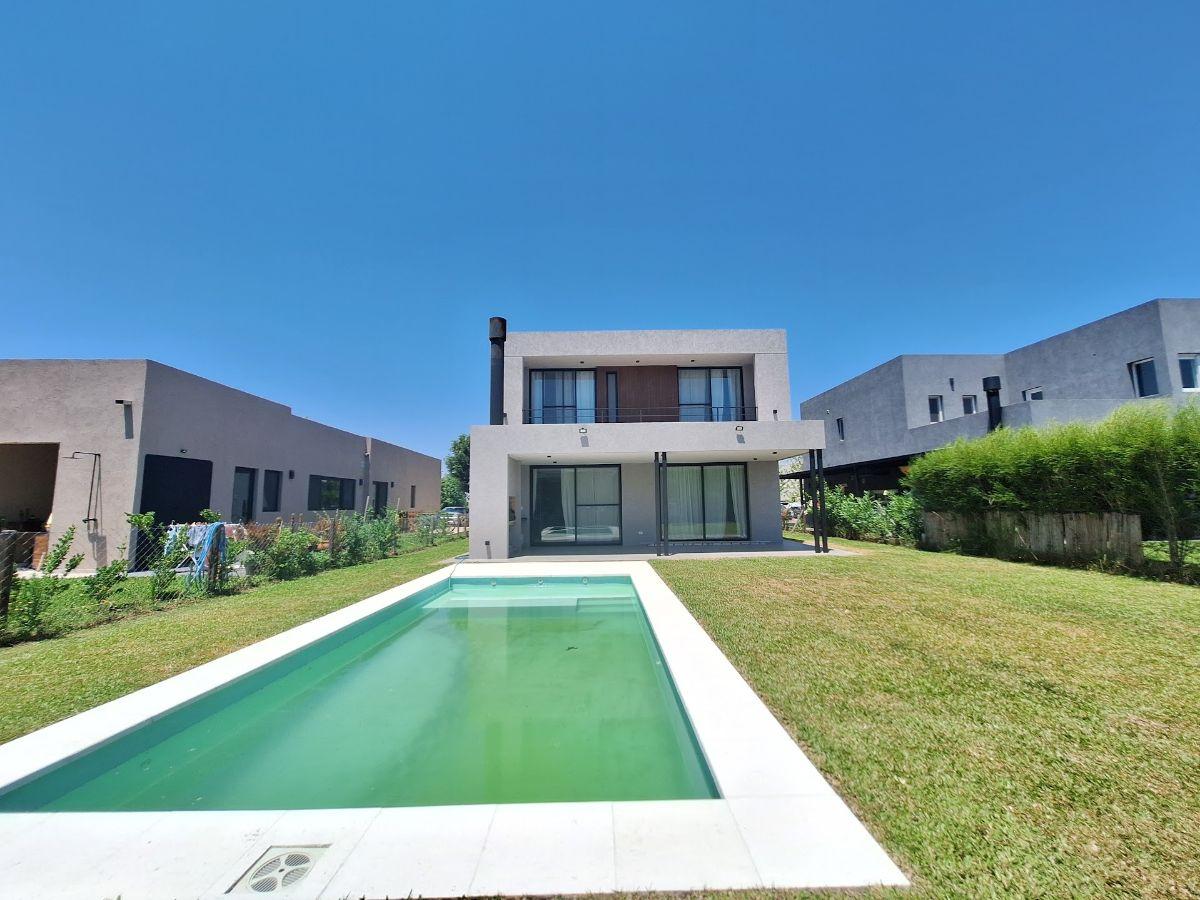 Foto de Casa en Venta en Puertos del Lago, imagen 1