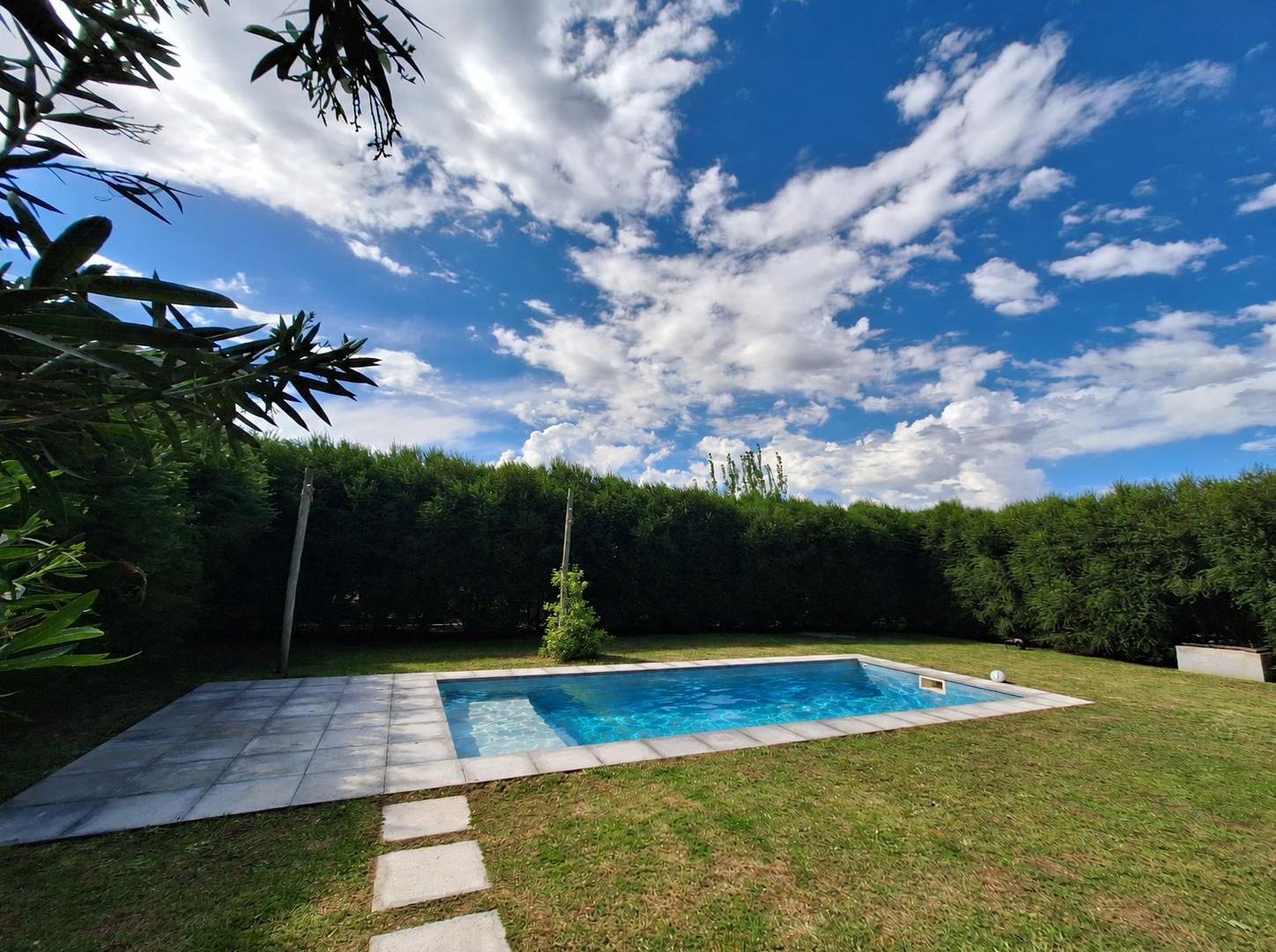 Foto de Casa a la Venta en El Cantón 4 ambientes, imagen 3
