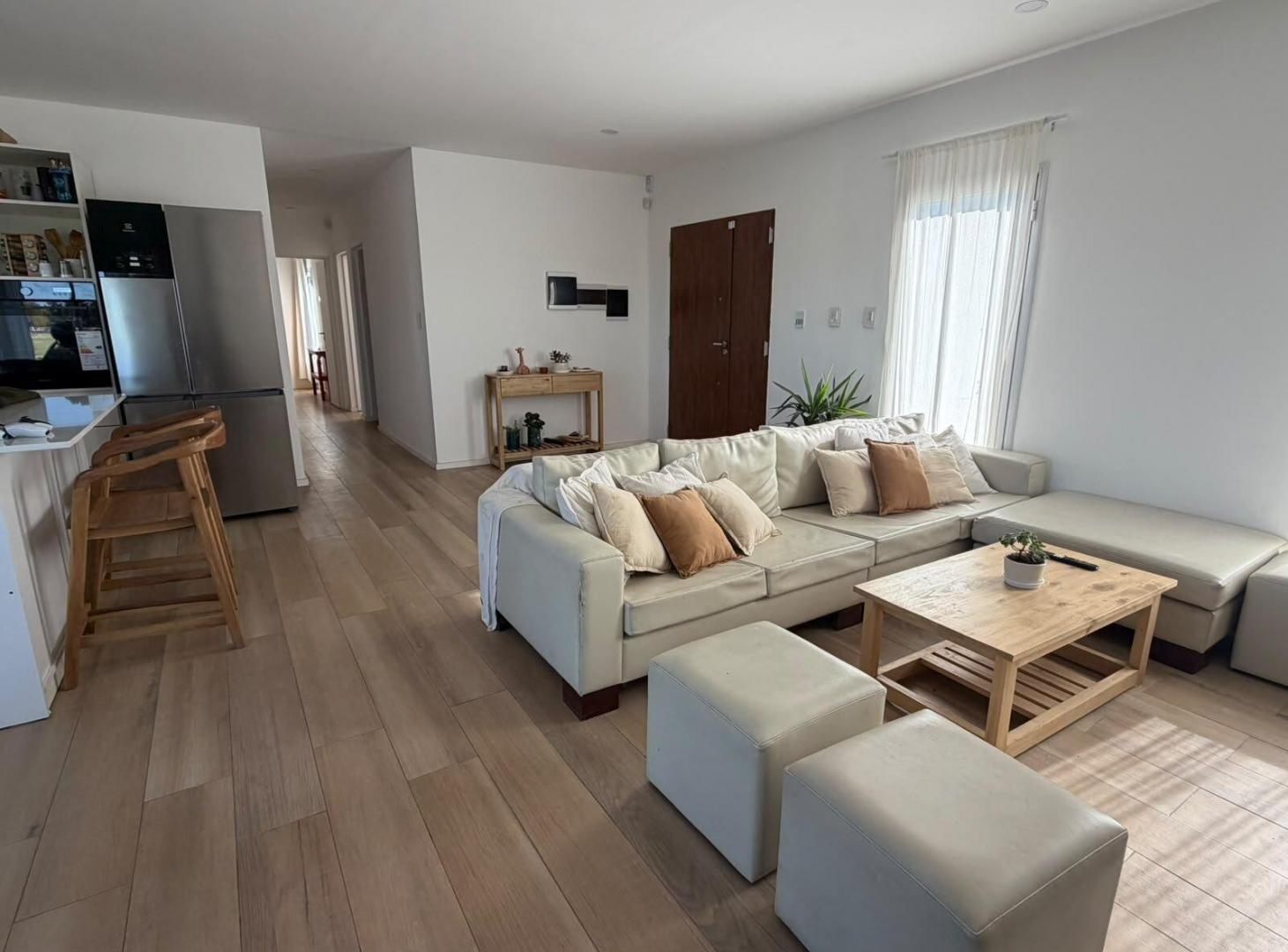 Foto de VENTA CASA 5 AMB QUINCHO PISCINA SAN VICENTE, imagen 4
