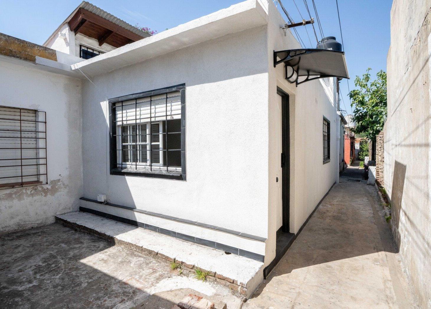 Foto de VENTA PH 2 AMBIENTES CON PATIO BERNAL OESTE, imagen 1