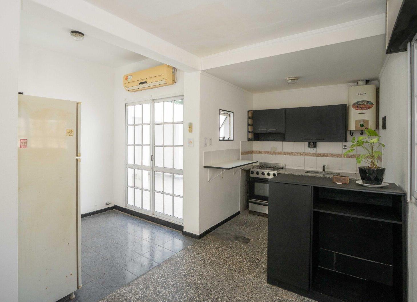 Foto de VENTA PH 2 AMBIENTES CON PATIO BERNAL OESTE, imagen 3