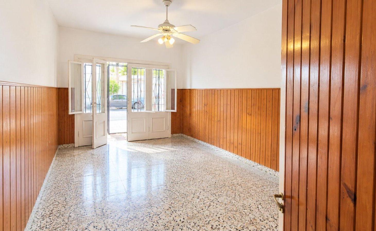 Foto de CASA 4 AMBIENTES CON GARAJE Y PATIO EN QUILMES, imagen 3