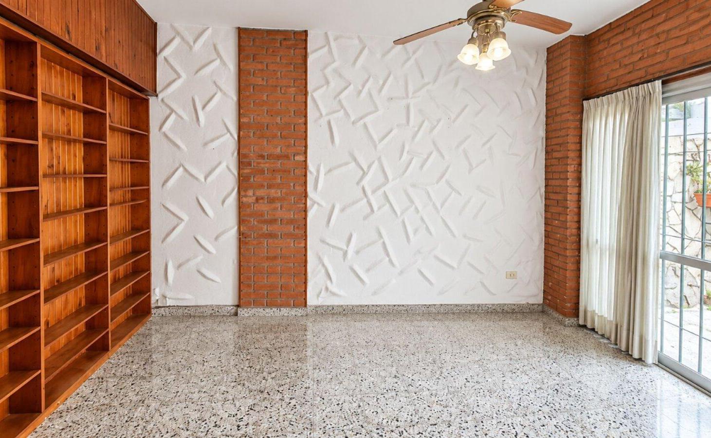 Foto de CASA 4 AMBIENTES CON GARAJE Y PATIO EN QUILMES, imagen 5