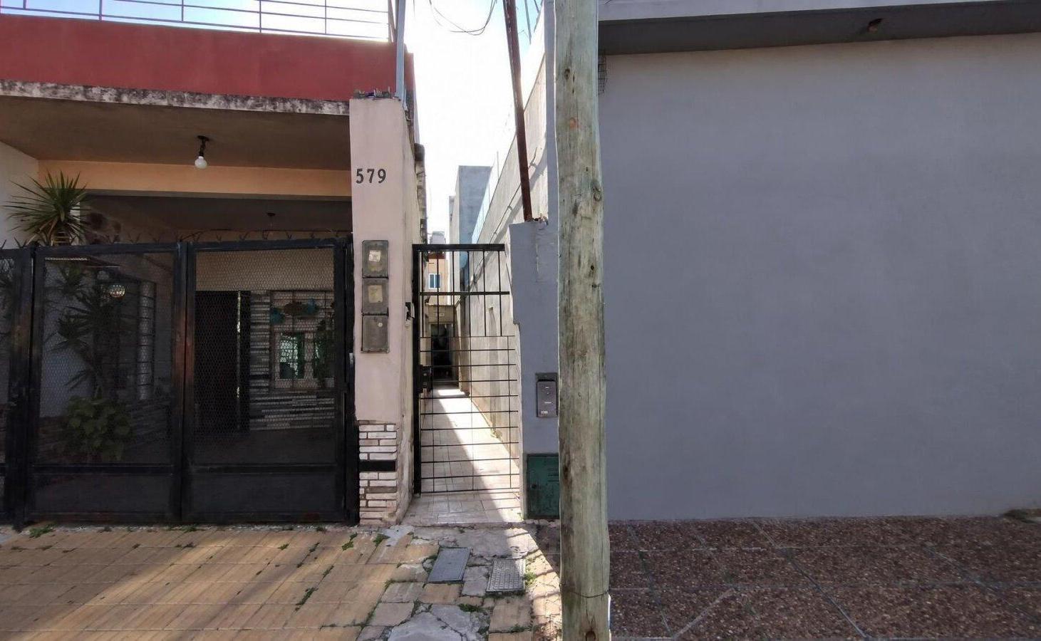 Foto de Venta 2 PH planta baja y 1er piso en Bernal, imagen 3