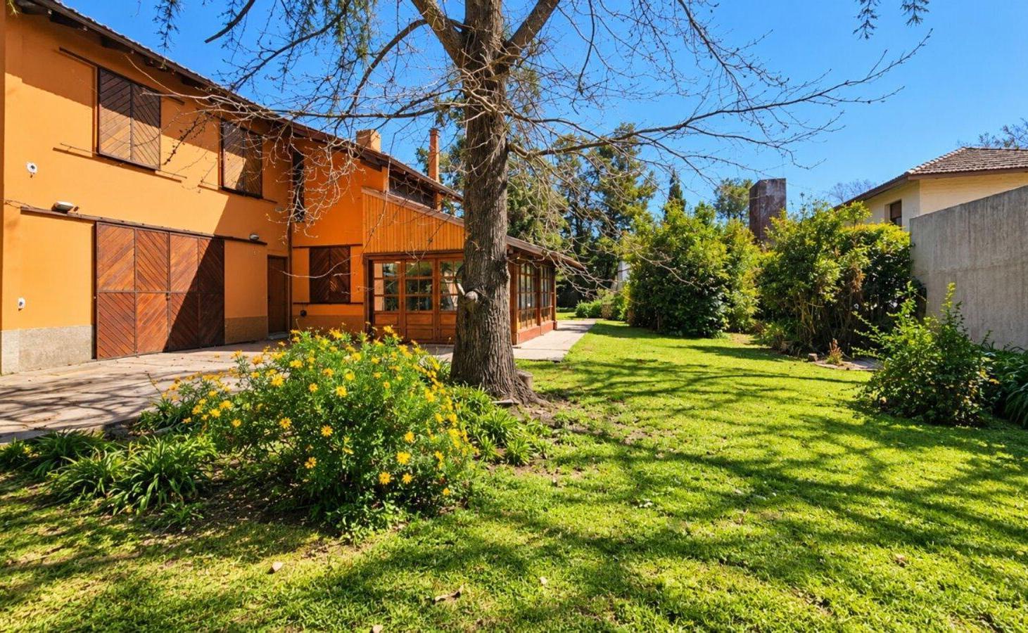 Foto de VENTA CASA 3 AMB CON PARQUE Y PISCINA CITY BELL, imagen 5