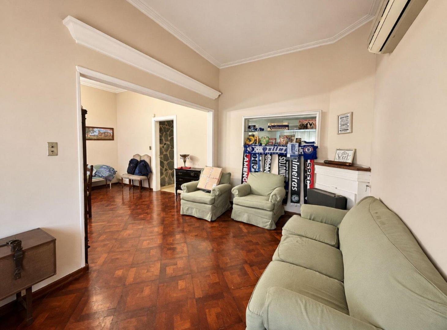 Foto de VENTA CASA 5 AMB CON COCHERA Y PATIO | BERNAL, imagen 4