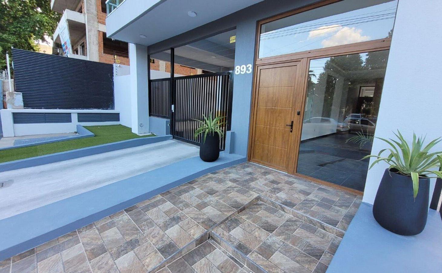 Foto de VENTA COCHERA DESCUBIERTA. QUILMES, imagen 1