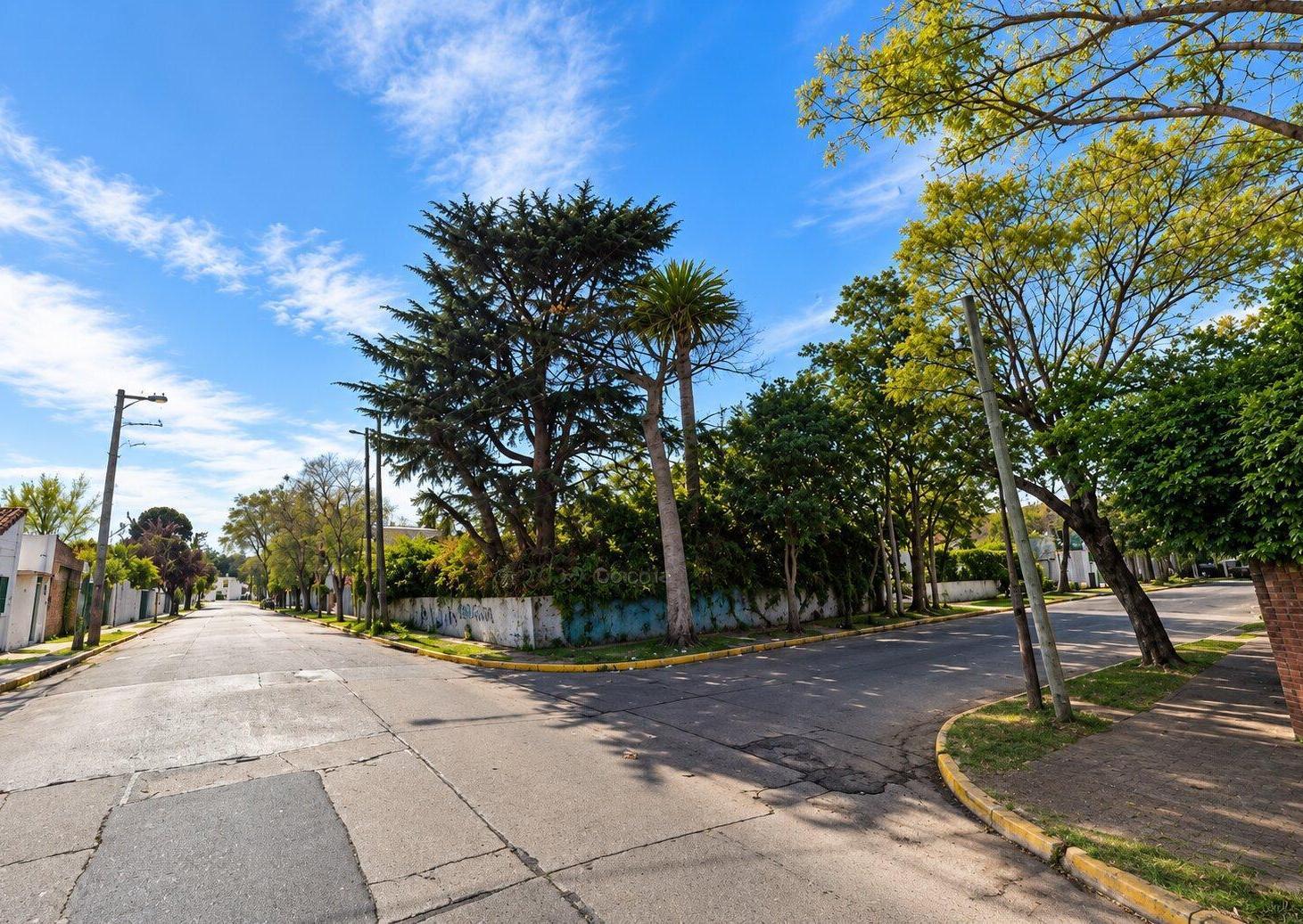 Foto de LOTE EN VENTA EN QUILMES, imagen 1